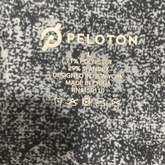 Peloton Cadence Capri Pants Size L - Picture 7 of 7